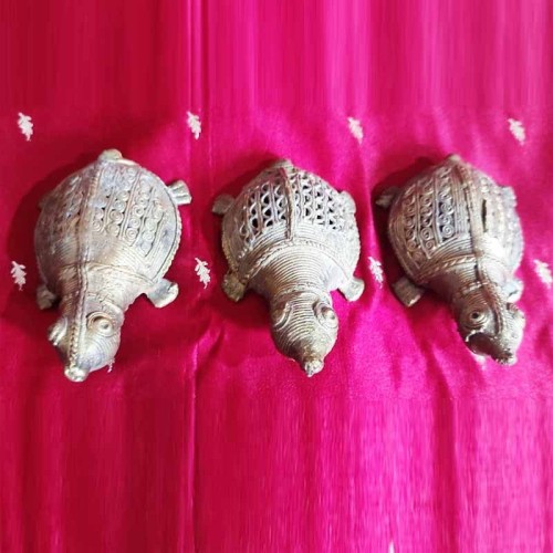 Handmade Three Tortoise Showpiece